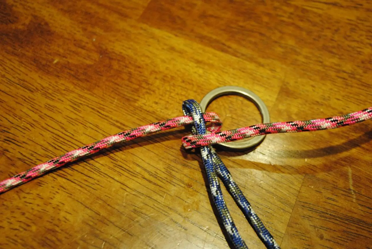 simple-paracord-keychain-3