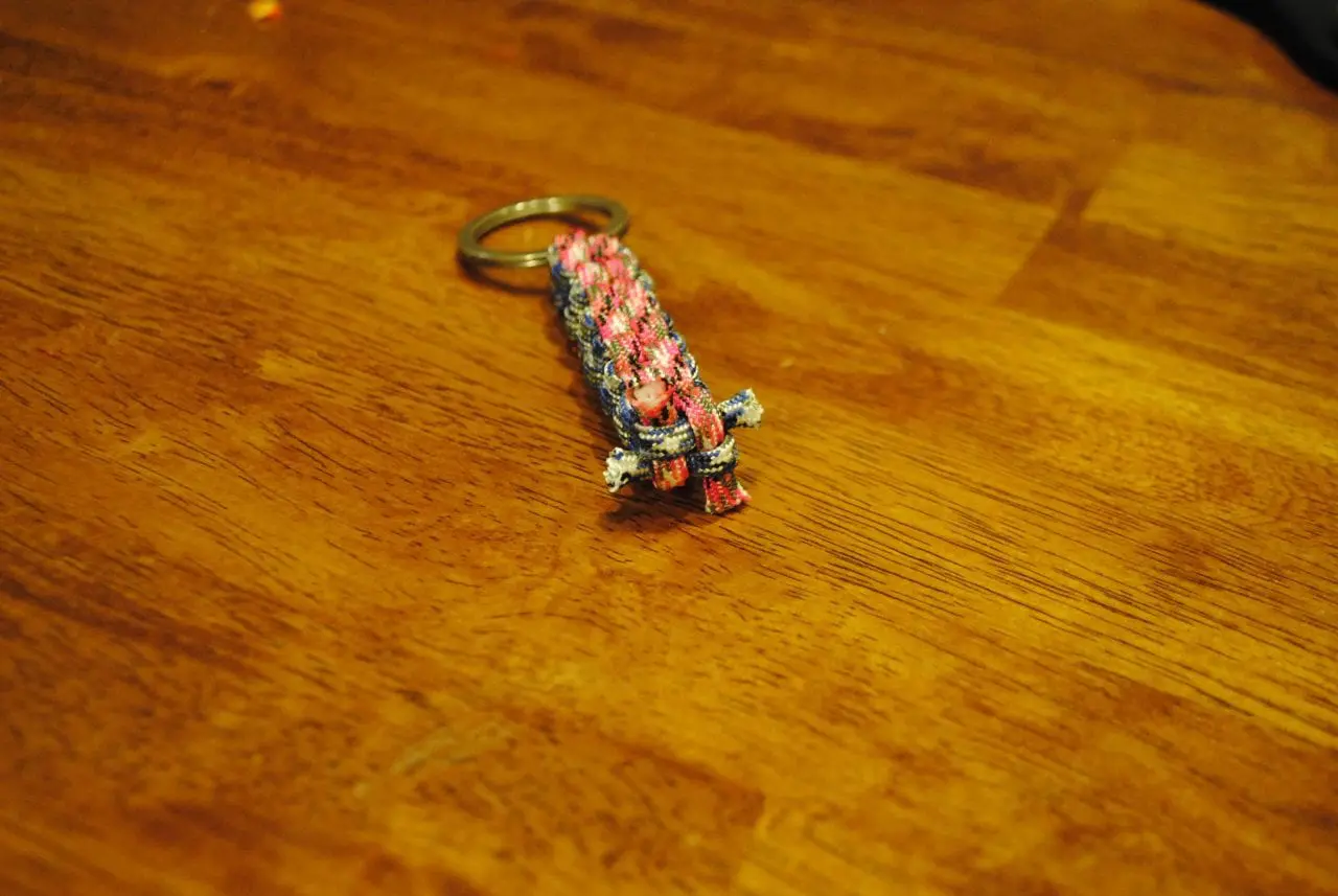 simple-paracord-keychain-9